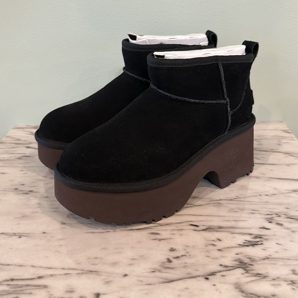 NEW UGG Women's Classic Ultra Mini New Heights Black 7 - Picture 6 of 11